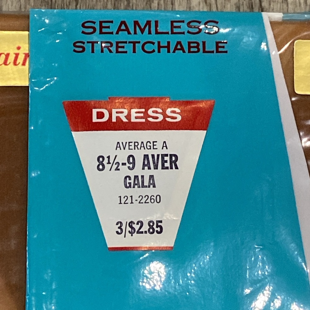 GAYMODE VINTAGE PENNEYS THIGH HIGH Sheer Nylons 8-1/2-9 Aver “GALA” NOSx3 PAIR - Picture 3 of 11